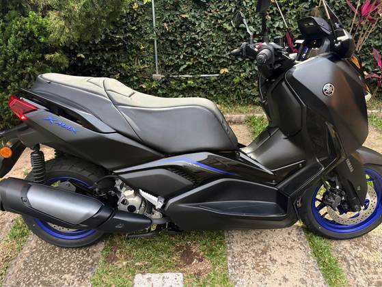 YAMAHA XMAX 300 CONNECTED ABS YAMAHA XMAX 300 CONNECTED ABS